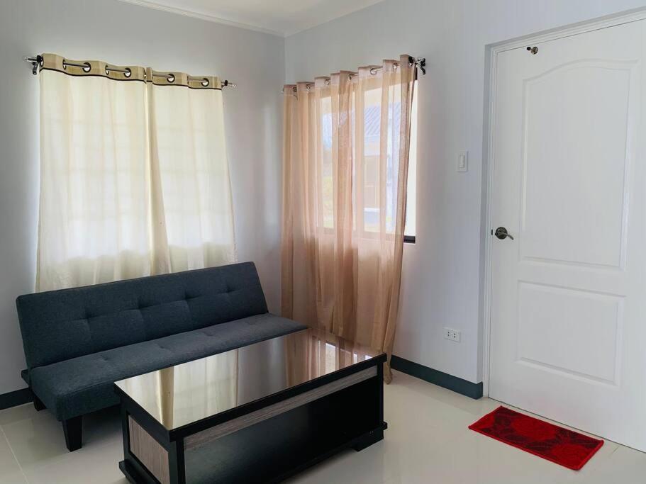 Cozy Home At A Private Subdivision Abucay Esterno foto
